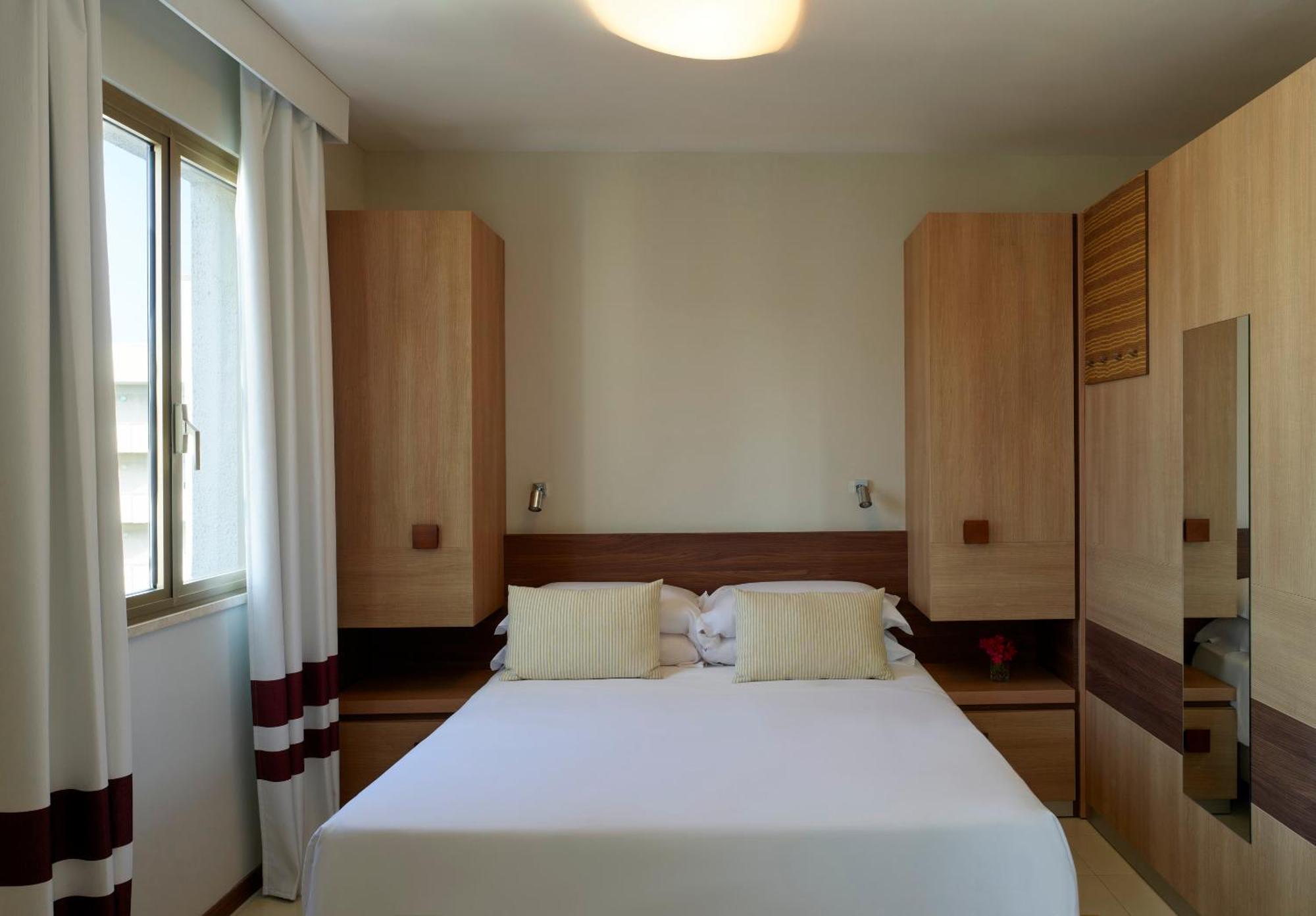 Serena Majestic Residence Montesilvano Marina Rum bild