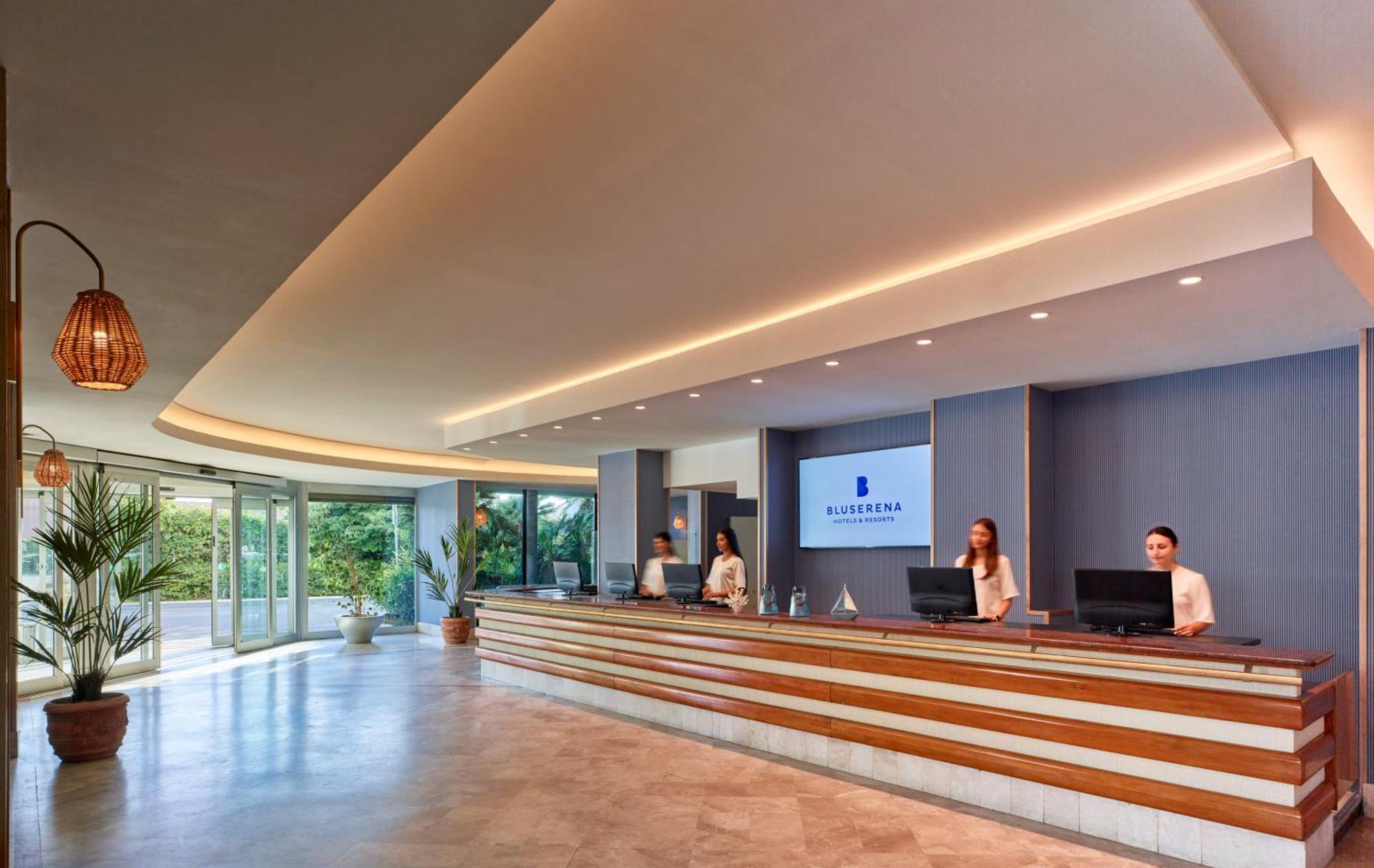 Serena Majestic Residence Montesilvano Marina Exteriör bild